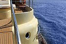 Яхта моторная Наяда индивидуальной постройки - вид с борта